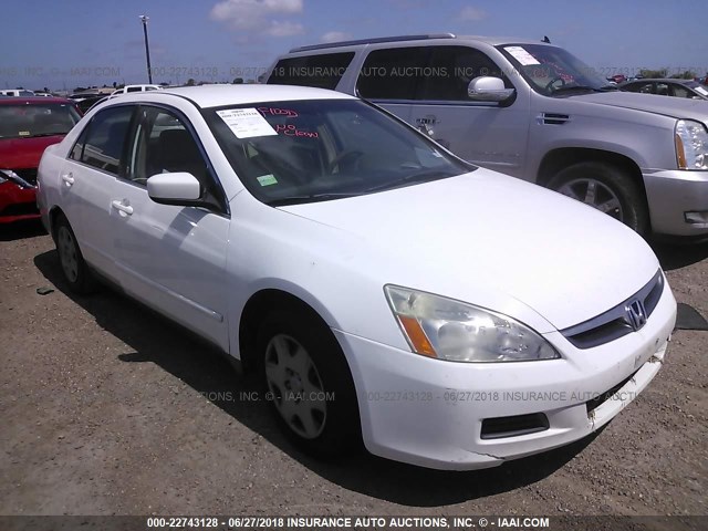 1HGCM564X7A054615 - 2007 HONDA ACCORD LX WHITE photo 1