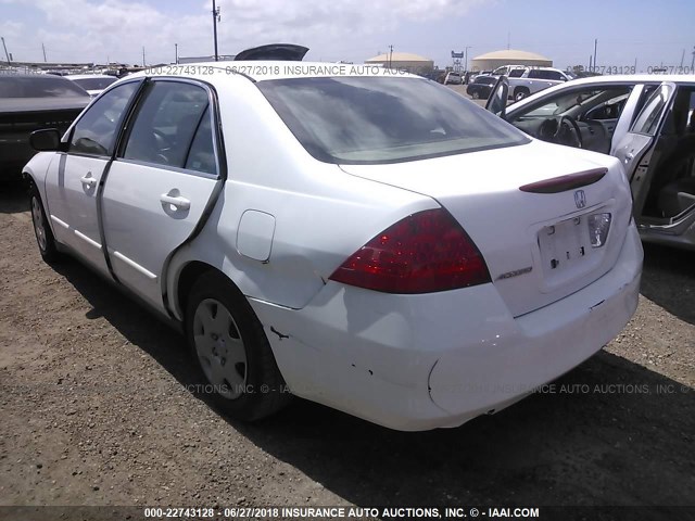 1HGCM564X7A054615 - 2007 HONDA ACCORD LX WHITE photo 3