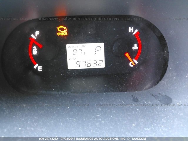 2T1KU4EE8AC299074 - 2010 TOYOTA COROLLA MATRIX  WHITE photo 7