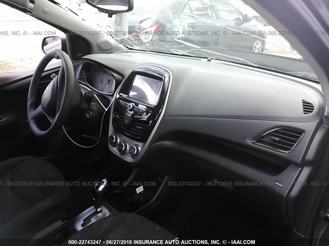 KL8CB6SA8HC714655 - 2017 CHEVROLET SPARK LS GRAY photo 5