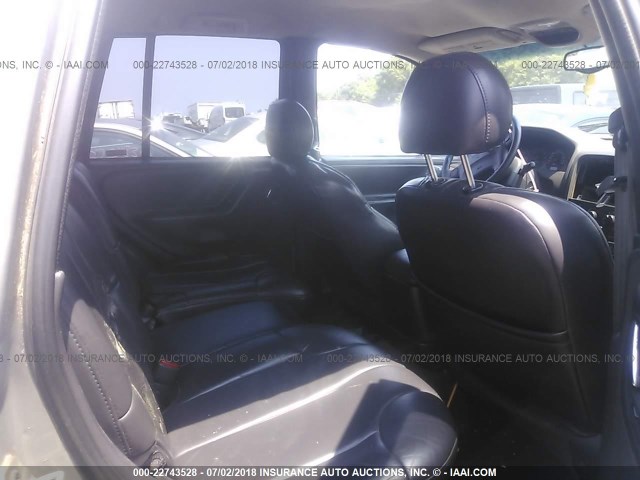 1J4GW48N1YC260688 - 2000 JEEP GRAND CHEROKEE LAREDO Արծաթագույն լուսանկար 8