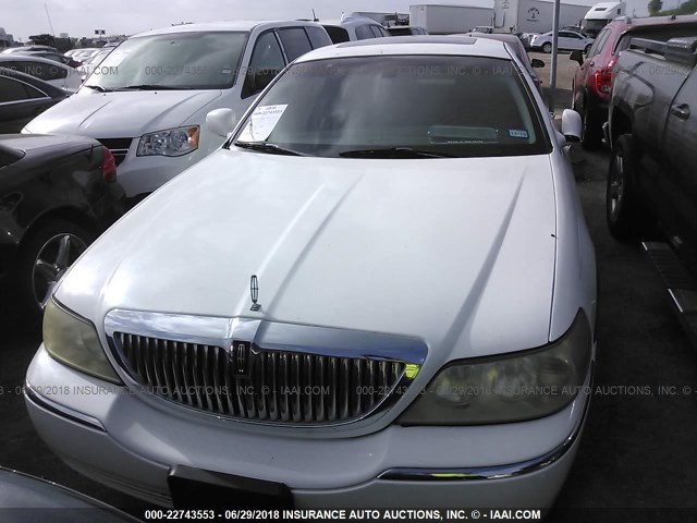 1LNHM82V67Y632054 - 2007 LINCOLN TOWN CAR SIGNATURE LIMITED WHITE photo 6