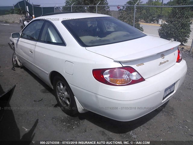 2T1CE22P92C004819 - 2002 TOYOTA CAMRY SOLARA SE WHITE photo 3