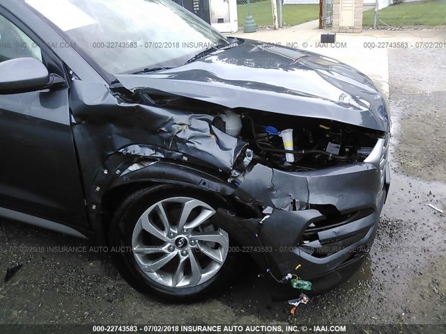 KM8J3CA48HU521756 - 2017 HYUNDAI TUCSON LIMITED/SPORT AND ECO/SE GRAY photo 6