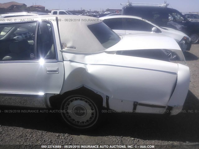 1G6DW5272PR730508 - 1993 CADILLAC FLEETWOOD CHASSIS WHITE photo 6