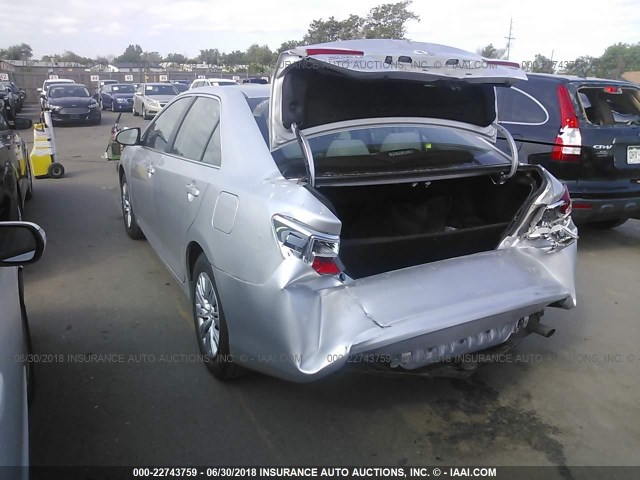 4T4BF1FK0ER419134 - 2014 TOYOTA CAMRY L/SE/LE/XLE SILVER photo 3