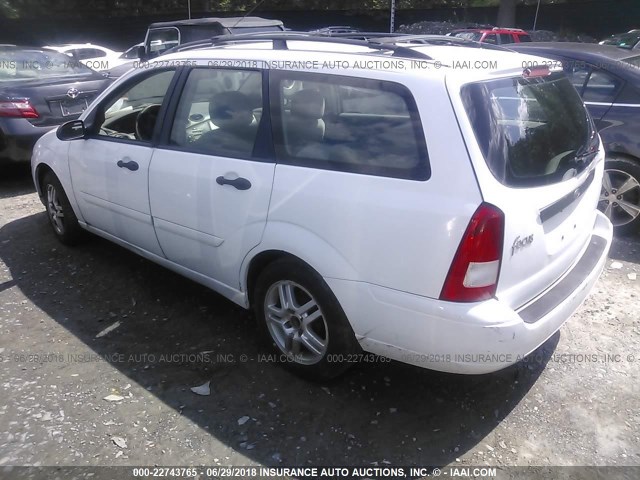 1FAFP36P6YW394226 - 2000 FORD FOCUS SE/SE COMFORT WHITE photo 3