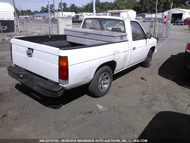 JN6ND11S9GW004438 - 1986 NISSAN D21 SHORT BED WHITE photo 4