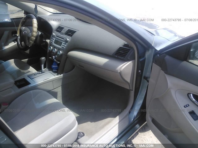 4T1BE46K98U768151 - 2008 TOYOTA CAMRY CE/LE/XLE/SE Light Blue photo 5