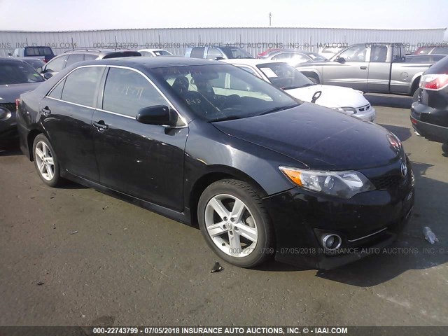 4T1BF1FK0CU062142 - 2012 TOYOTA CAMRY SE/LE/XLE BLACK photo 1