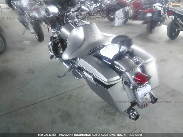 1HD1KB4148Y676945 - 2008 HARLEY-DAVIDSON FLHX SILVER photo 3