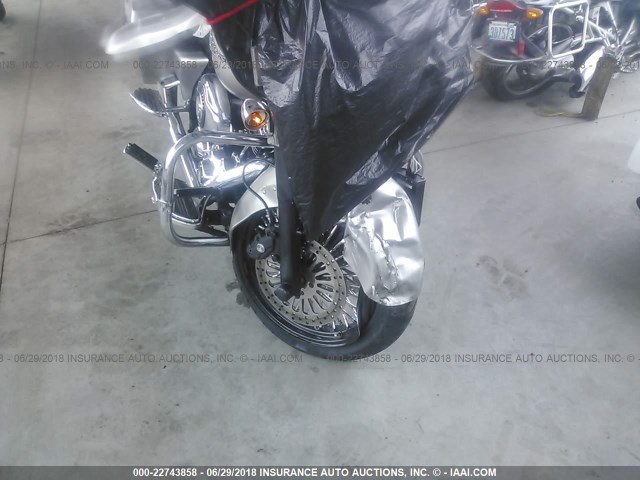 1HD1KB4148Y676945 - 2008 HARLEY-DAVIDSON FLHX SILVER photo 5