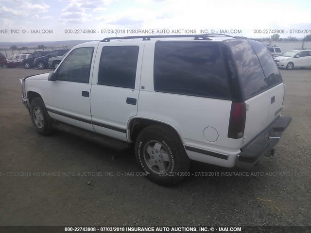 1GNEK13R0TJ359693 - 1996 CHEVROLET TAHOE K1500 WHITE photo 3