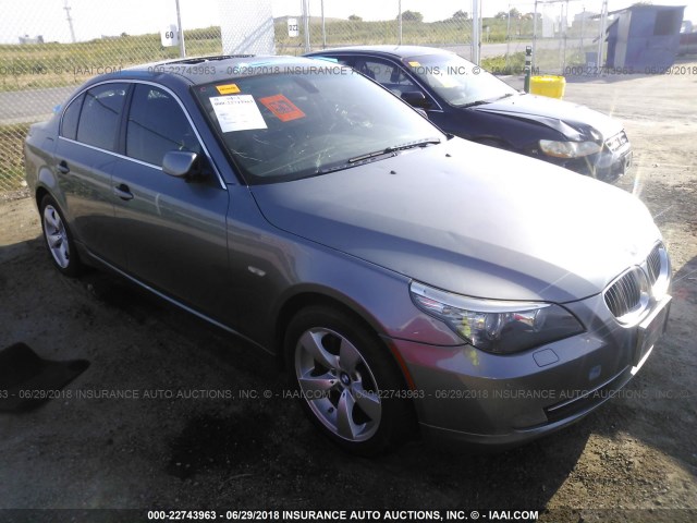 WBANV13588BZ47921 - 2008 BMW 528 XI GRAY photo 1