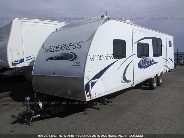 5SFNB3422CE243231 - 2012 HEARTLAND WILDERNESS  თეთრი ფოტო 2