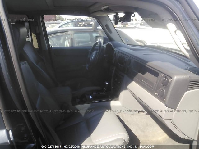 1J8HH48K46C355679 - 2006 JEEP COMMANDER 灰色 照片 5