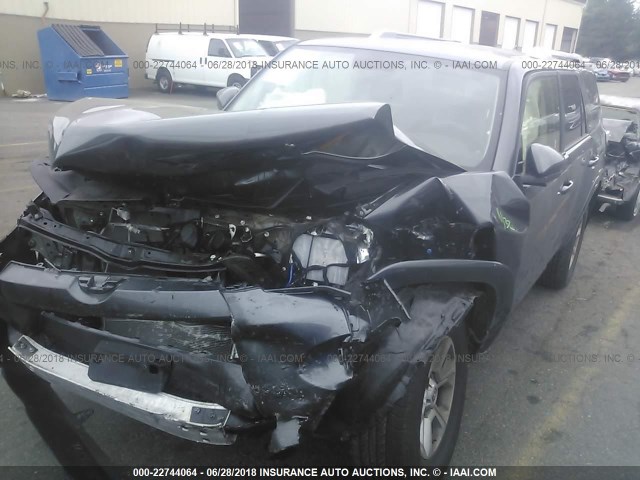 JTEBU5JR5J5527703 - 2018 TOYOTA 4RUNNER SR5 PREM/LTDL/TRAIL/TRD Szary zdjęcie 2