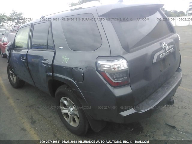 JTEBU5JR5J5527703 - 2018 TOYOTA 4RUNNER SR5 PREM/LTDL/TRAIL/TRD GRAY photo 3