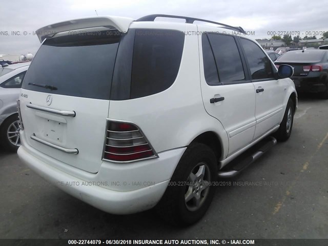 4JGAB54E2XA081455 - 1999 MERCEDES-BENZ ML 320 WHITE photo 4