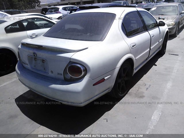 JN1DA31A42T301298 - 2002 NISSAN MAXIMA GLE/SE WHITE photo 4