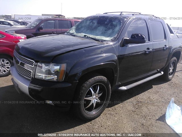 3GNTKFE76CG164702 - 2012 CHEVROLET AVALANCHE LT BLACK photo 2