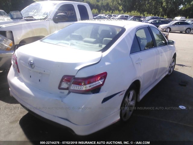 4T1BF3EKXBU680192 - 2011 TOYOTA CAMRY SE/LE/XLE WHITE photo 4