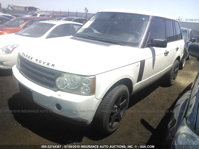 SALME154X6A227051 - 2006 LAND ROVER RANGE ROVER HSE WHITE photo 2