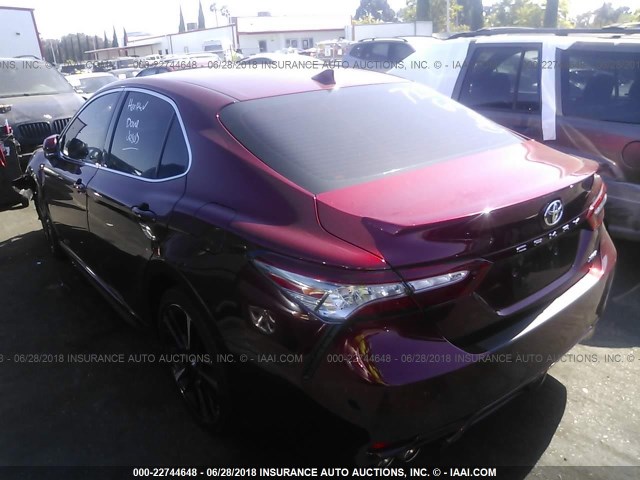 4T1B61HK7JU546738 - 2018 TOYOTA CAMRY XSE RED photo 3