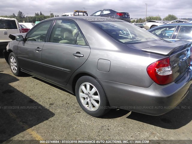 4T1BE32K13U728820 - 2003 TOYOTA CAMRY LE/XLE/SE 锡色 照片 3