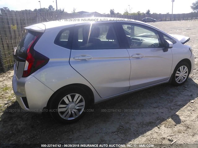 3HGGK5H57FM768328 - 2015 HONDA FIT LX GRAY photo 4