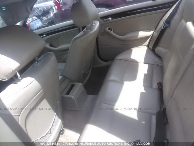 WBAAM3345YCB26180 - 2000 BMW 323 I RED photo 8