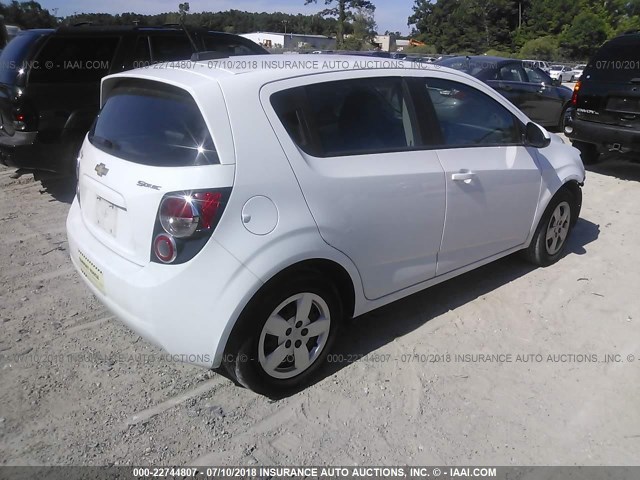 1G1JA6SH0F4186852 - 2015 CHEVROLET SONIC LS WHITE photo 4