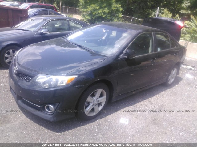 4T1BF1FK8EU404620 - 2014 TOYOTA CAMRY L/SE/LE/XLE 黑色 照片 2