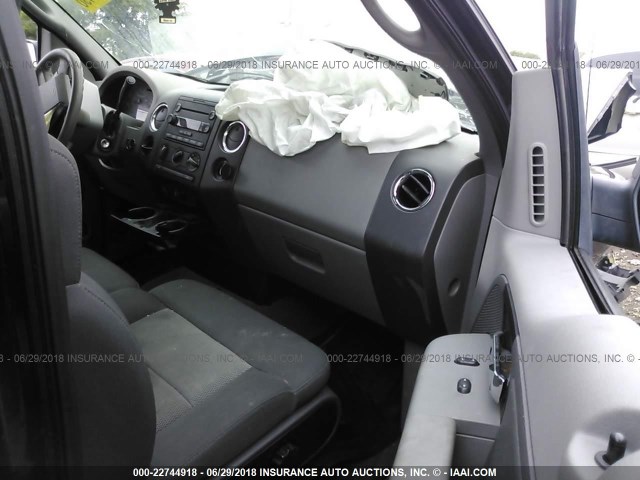 1FTRW12W95KF09836 - 2005 FORD F150 SUPERCREW 黑色 照片 5