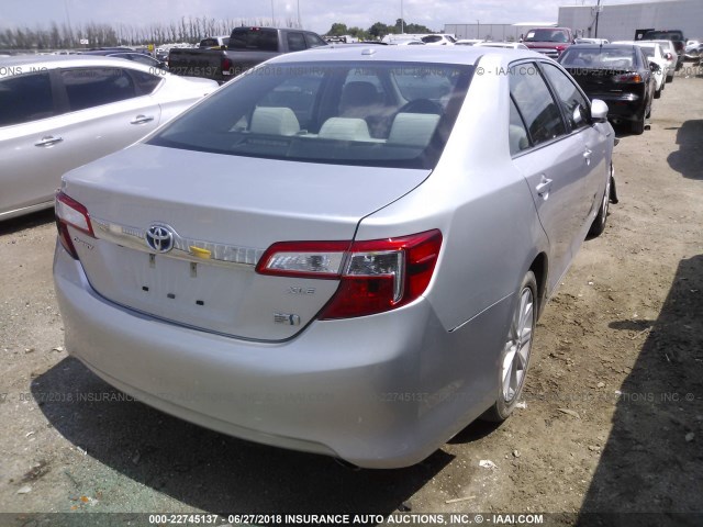 4T1BD1FK0CU061711 - 2012 TOYOTA CAMRY HYBRID/LE/XLE SILVER photo 4