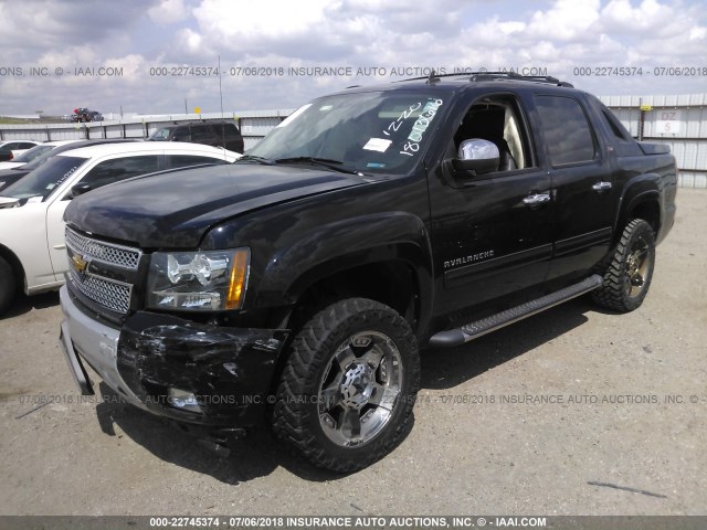 3GNTKFE71CG241024 - 2012 CHEVROLET AVALANCHE LT BLACK photo 2