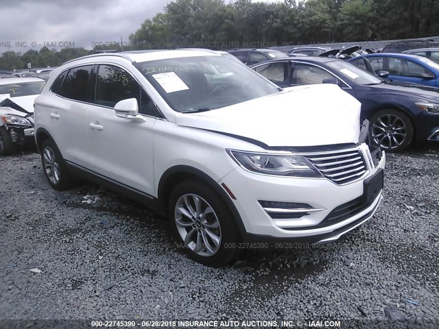 5LMCJ2D9XHUL15318 - 2017 LINCOLN MKC SELECT WHITE photo 1