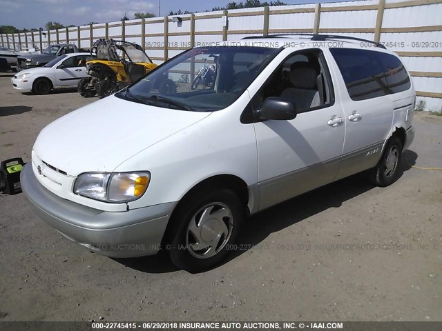 4T3ZF13CXWU000531 - 1998 TOYOTA SIENNA LE/XLE WHITE photo 2