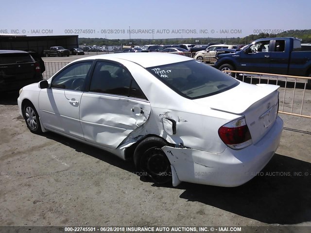 4T1BE32K05U020206 - 2005 TOYOTA CAMRY LE/XLE/SE 白色 照片 3