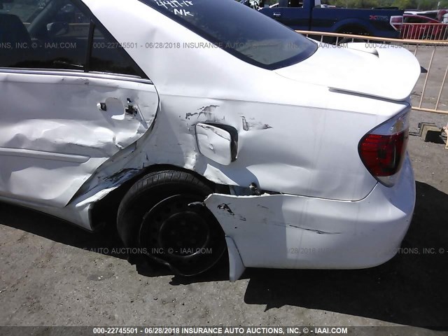 4T1BE32K05U020206 - 2005 TOYOTA CAMRY LE/XLE/SE 白色 照片 6