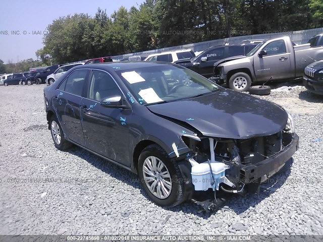 4T4BF1FK4ER396019 - 2014 TOYOTA CAMRY L/SE/LE/XLE 灰色 照片 1