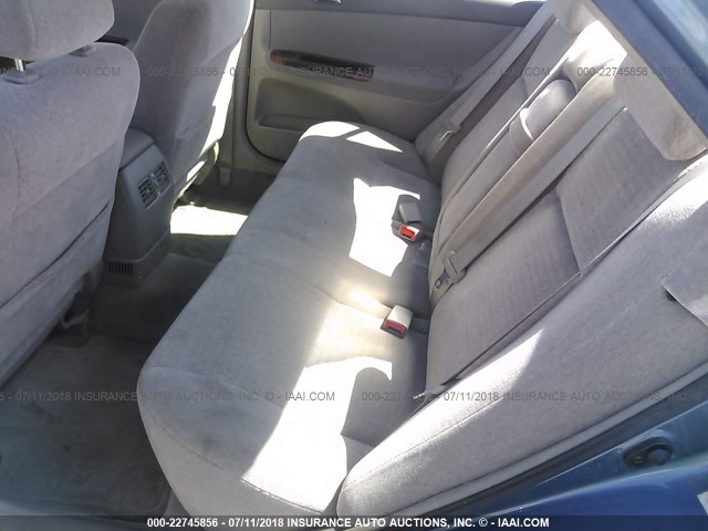 JTDBE32K530187590 - 2003 TOYOTA CAMRY LE/XLE BLUE photo 8