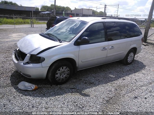 2A4GP44R56R905546 - 2006 CHRYSLER TOWN & COUNTRY LX SILVER photo 2