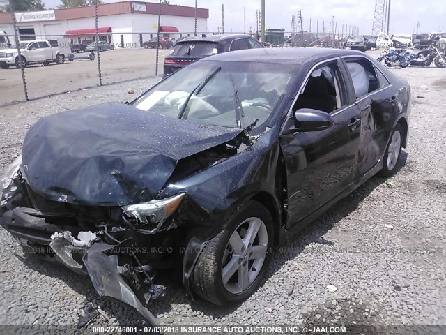 4T1BF1FK5DU699819 - 2013 TOYOTA CAMRY L/SE/LE/XLE Qara foto 2