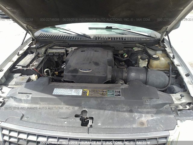 1FMRU15WX3LB72596 - 2003 FORD EXPEDITION XLT SILVER photo 10
