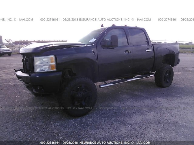 3GCPCSE03DG126896 - 2013 CHEVROLET SILVERADO C1500 LT Schwarz Foto 2