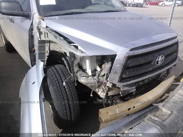 5TFUW5F1XAX109801 - 2010 TOYOTA TUNDRA DOUBLE CAB SR5 SILVER photo 6
