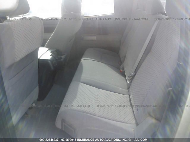 5TFUW5F1XAX109801 - 2010 TOYOTA TUNDRA DOUBLE CAB SR5 SILVER photo 8