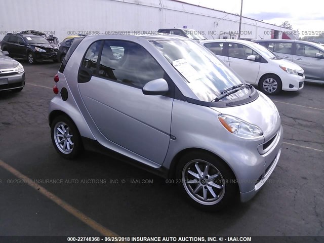 WMEEJ31X78K158255 - 2008 SMART FORTWO PURE/PASSION SILVER photo 1