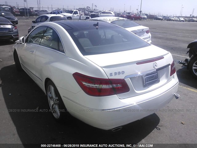 WDDKJ5KB2DF220878 - 2013 MERCEDES-BENZ E 350 WHITE photo 3